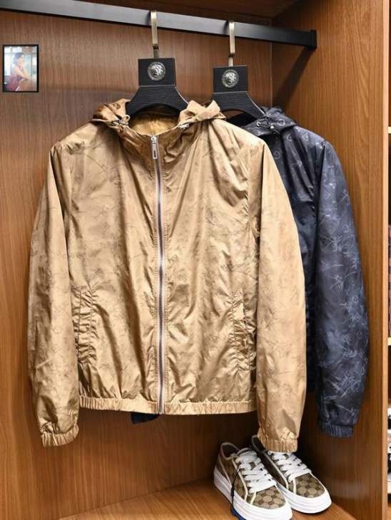 Picture of Louis Vuitton Jackets _SKULVM-4XL12yr29231822